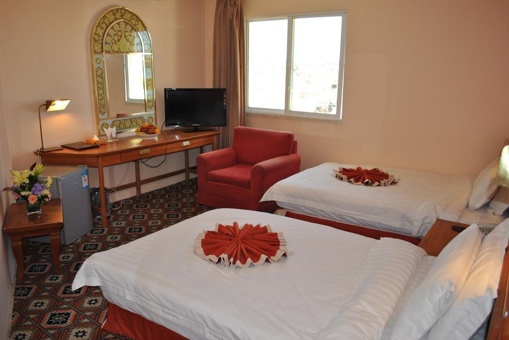 Candles Hotel Wadi Musa Luaran gambar